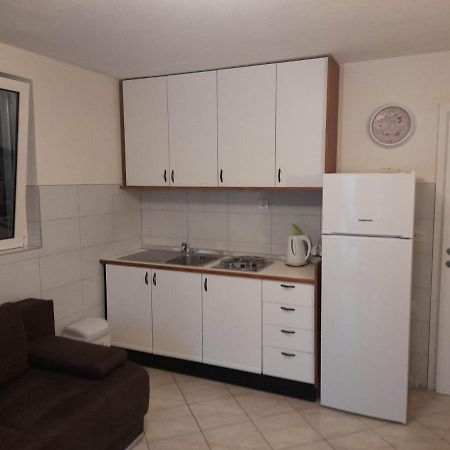 Franko Apartmani Zambratija  Exterior photo