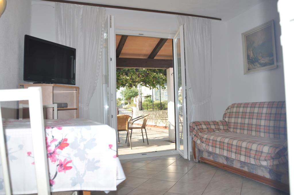 Franko Apartmani Zambratija  Exterior photo