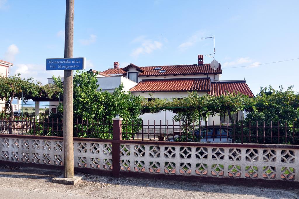 Franko Apartmani Zambratija  Exterior photo